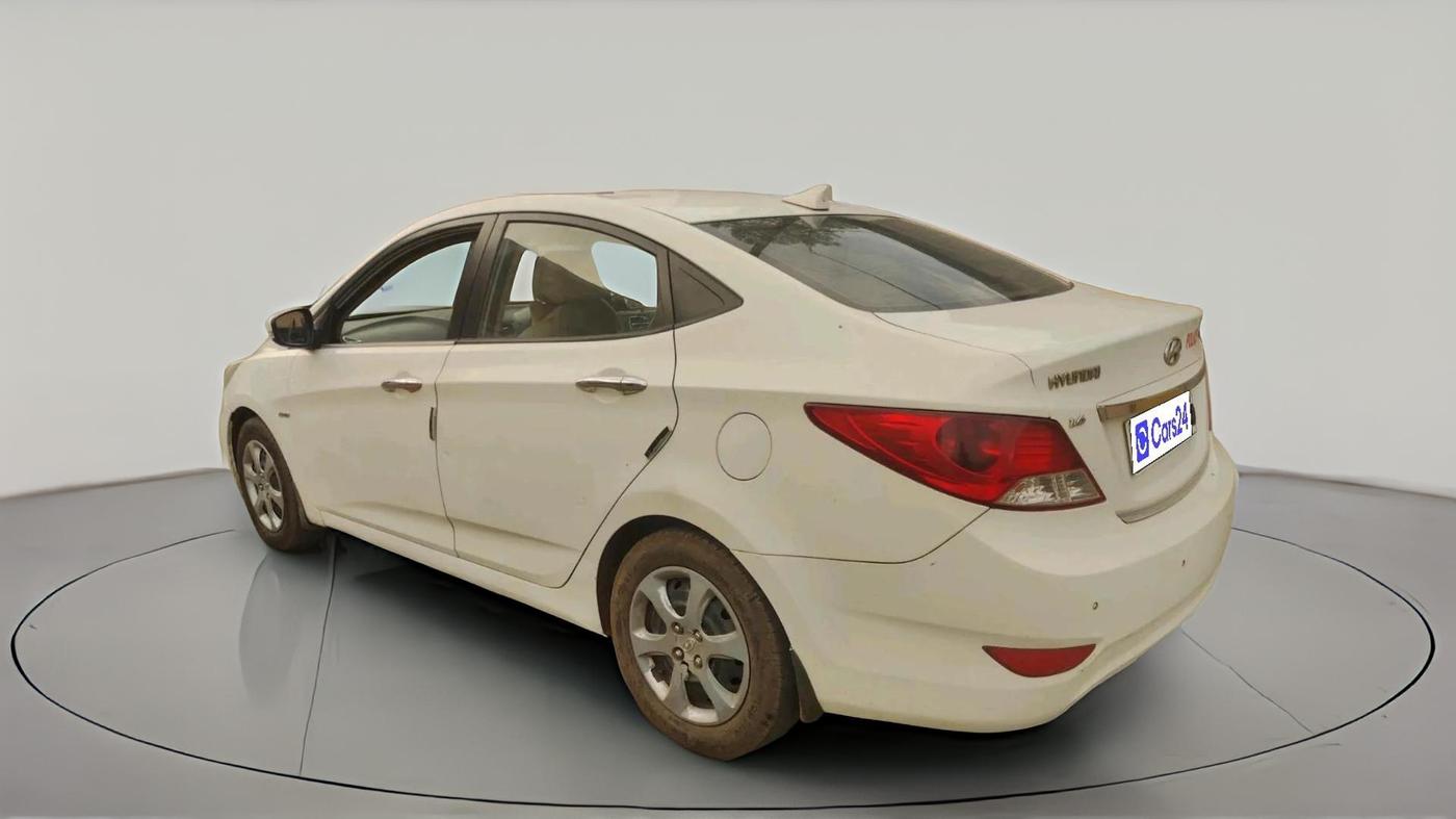 2011 Hyundai Verna FLUIDIC 1.6 CRDI, Diesel, Manual, 1,74,573 km, exterior