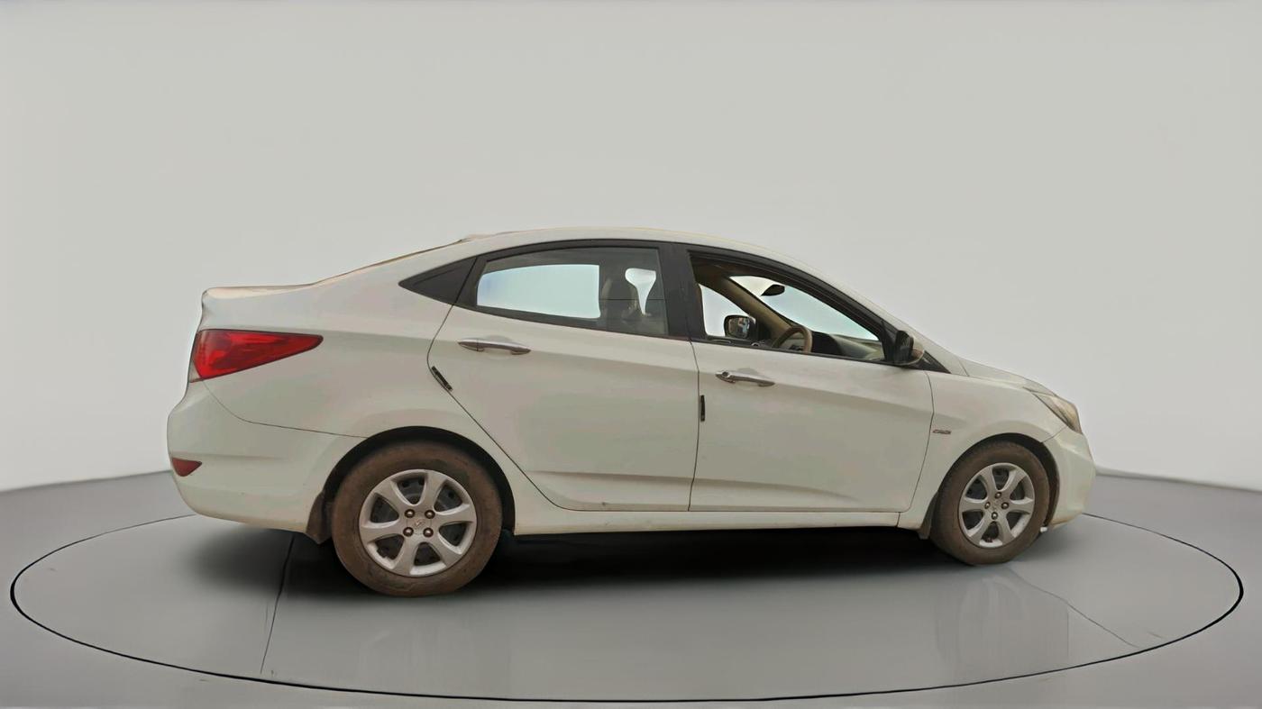 2011 Hyundai Verna FLUIDIC 1.6 CRDI, Diesel, Manual, 1,74,573 km, exterior