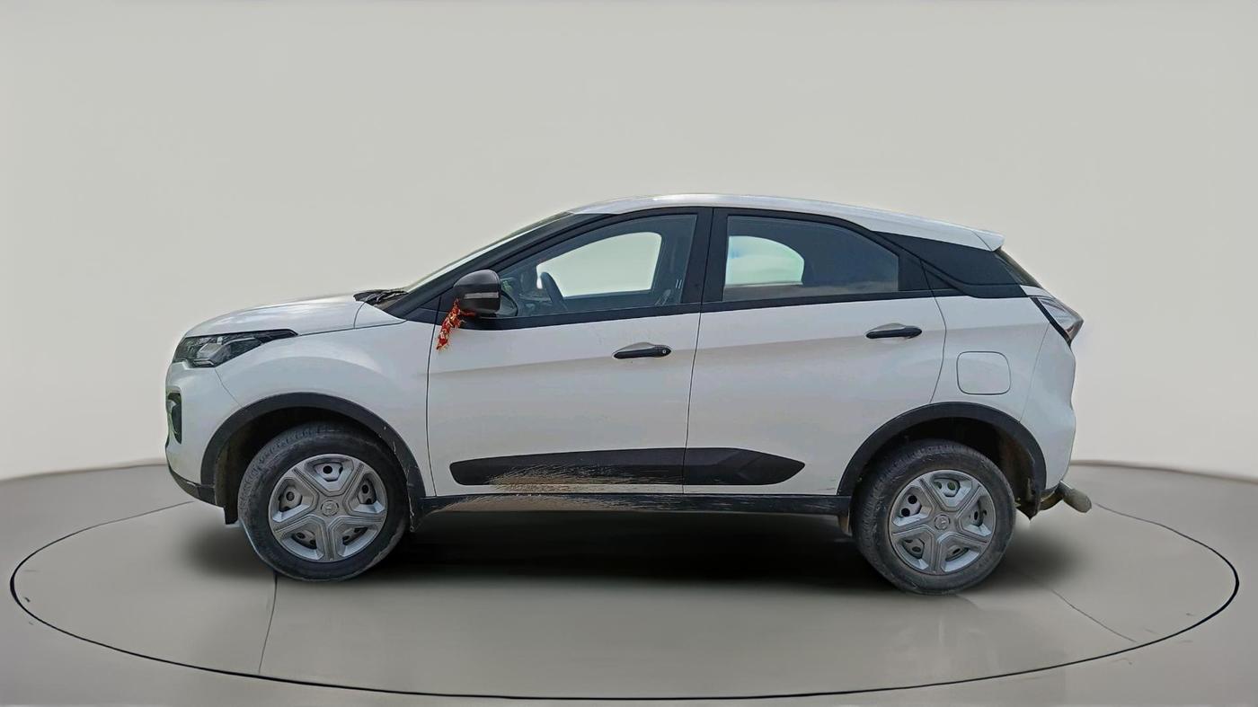 2023 Tata NEXON XE PETROL, Petrol, Manual, 9,436 km, exterior
