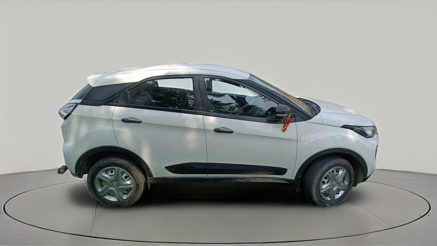 2023 Tata NEXON XE PETROL, Petrol, Manual, 9,436 km, exterior