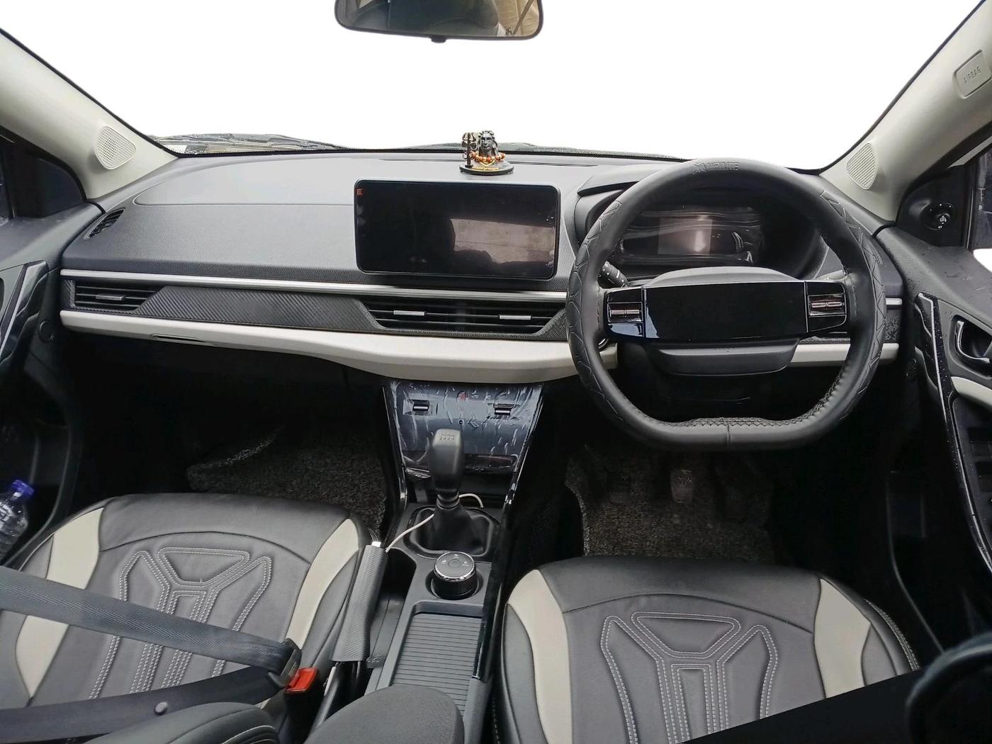 2025 Tata NEXON CREATIVE + SUNROOF 1.2 PETROL, Petrol, Manual, 14,155 km, interior
