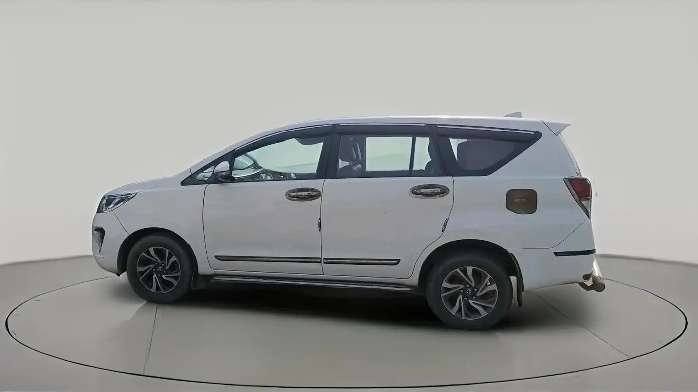2021 Toyota Innova Crysta 2.4 GX 8 STR, Diesel, Manual, 1,79,908 km, exterior