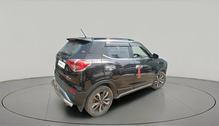 2021 Mahindra XUV300 W8 (O) 1.5 DIESEL, Diesel, Manual, 95,093 km, exterior