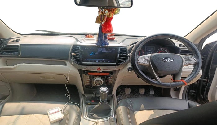 2021 Mahindra XUV300 W8 (O) 1.5 DIESEL, Diesel, Manual, 95,093 km, interior