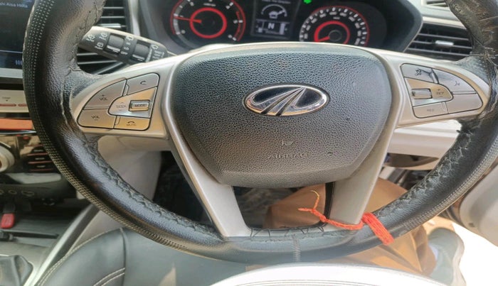 2021 Mahindra XUV300 W8 (O) 1.5 DIESEL, Diesel, Manual, 95,093 km, interior