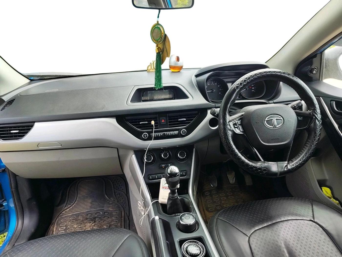 2019 Tata NEXON XM PETROL, Petrol, Manual, 45,469 km, interior