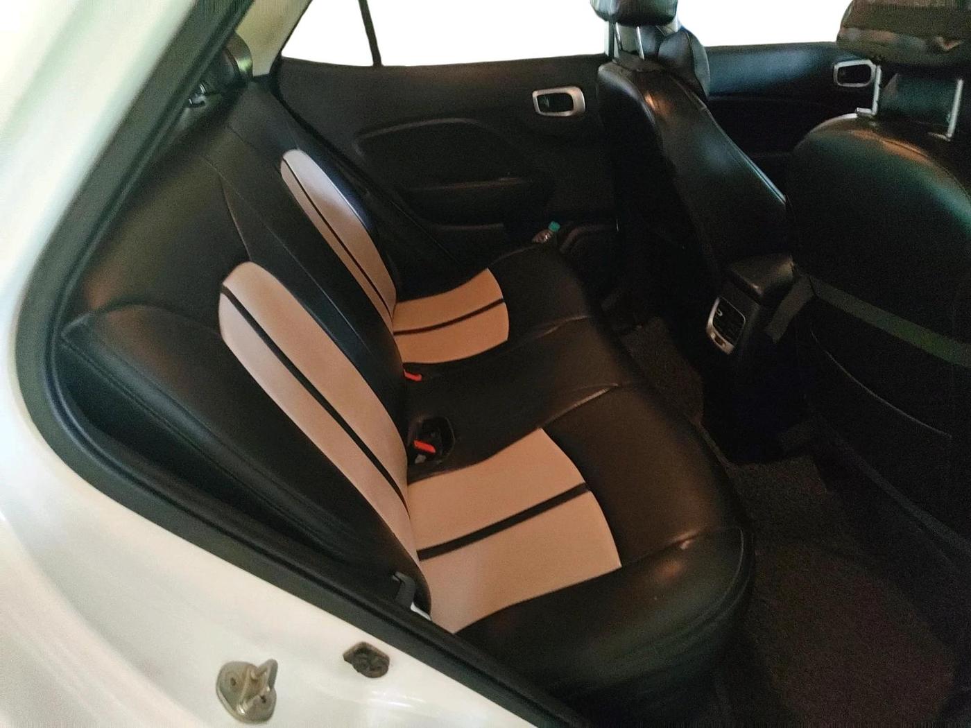 2020 Hyundai VENUE S+ 1.2, Petrol, Manual, 40,273 km, interior