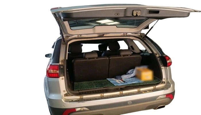 2017 Tata Hexa XT 4X2 6 STR, Diesel, Manual, 48,363 km, exterior