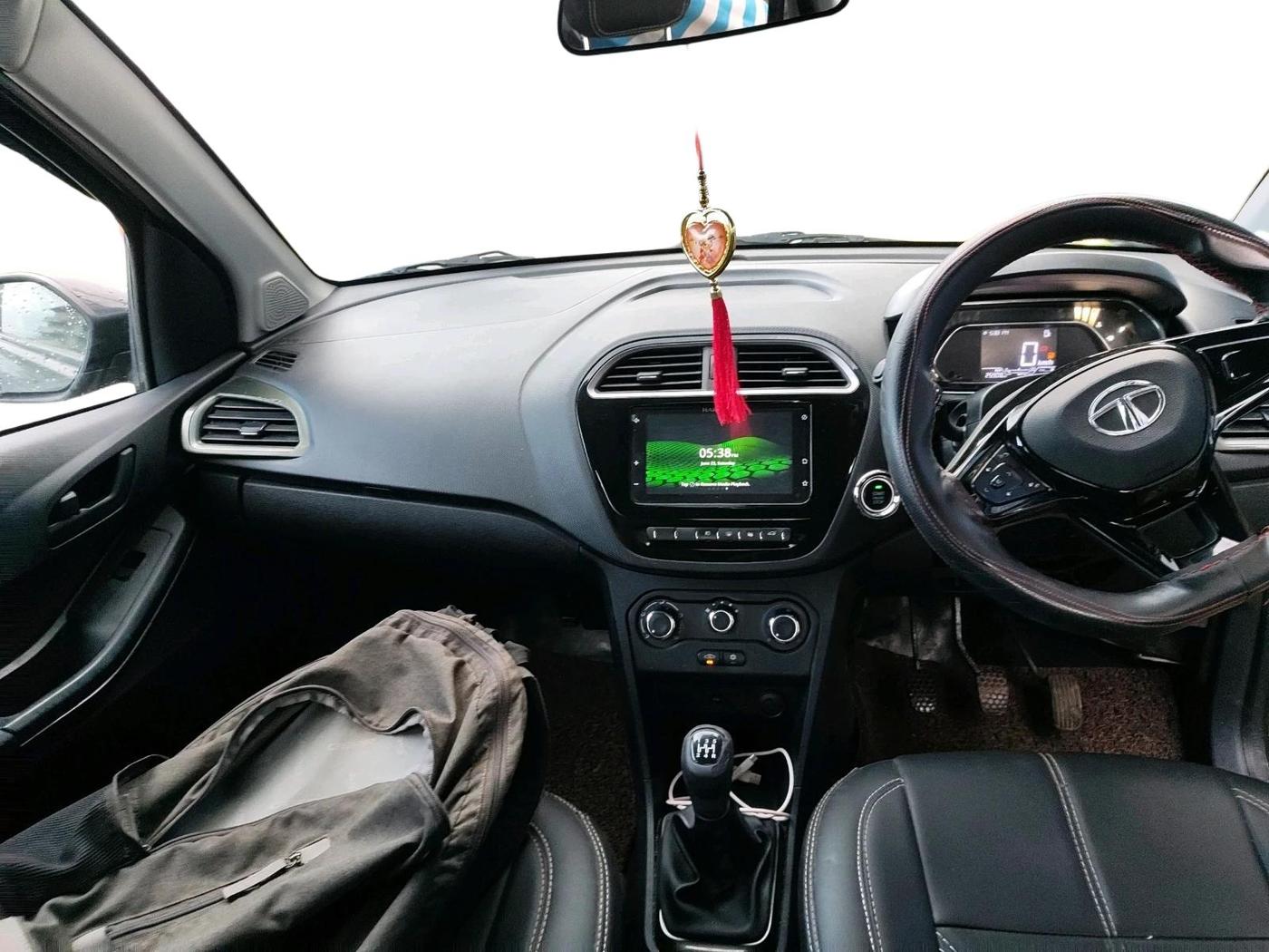 2023 Tata Tiago XZ PETROL, Petrol, Manual, 25,908 km, interior
