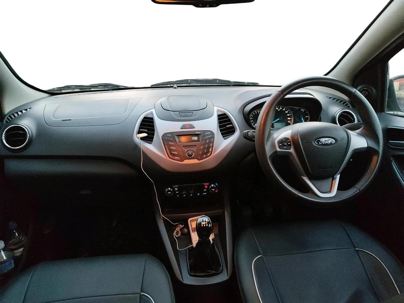 2017 Ford New Figo TITANIUM 1.2 PETROL MT, Petrol, Manual, 21,982 km, interior