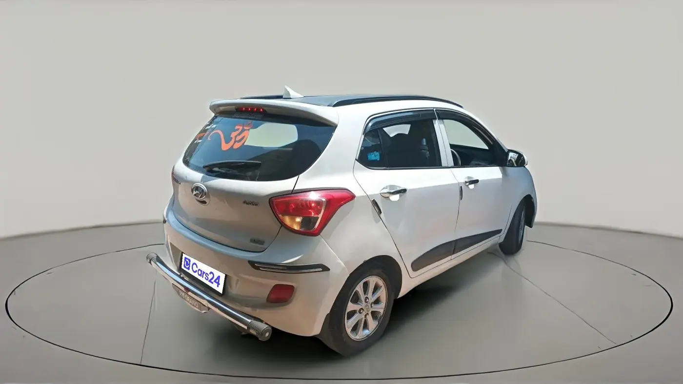 2015 Hyundai Grand i10 ASTA 1.2 KAPPA VTVT, Petrol, Manual, 1,06,366 km, exterior