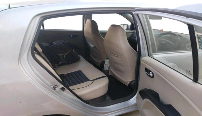 2011 Hyundai i10 SPORTZ 1.2, Petrol, Manual, 2,16,205 km, interior