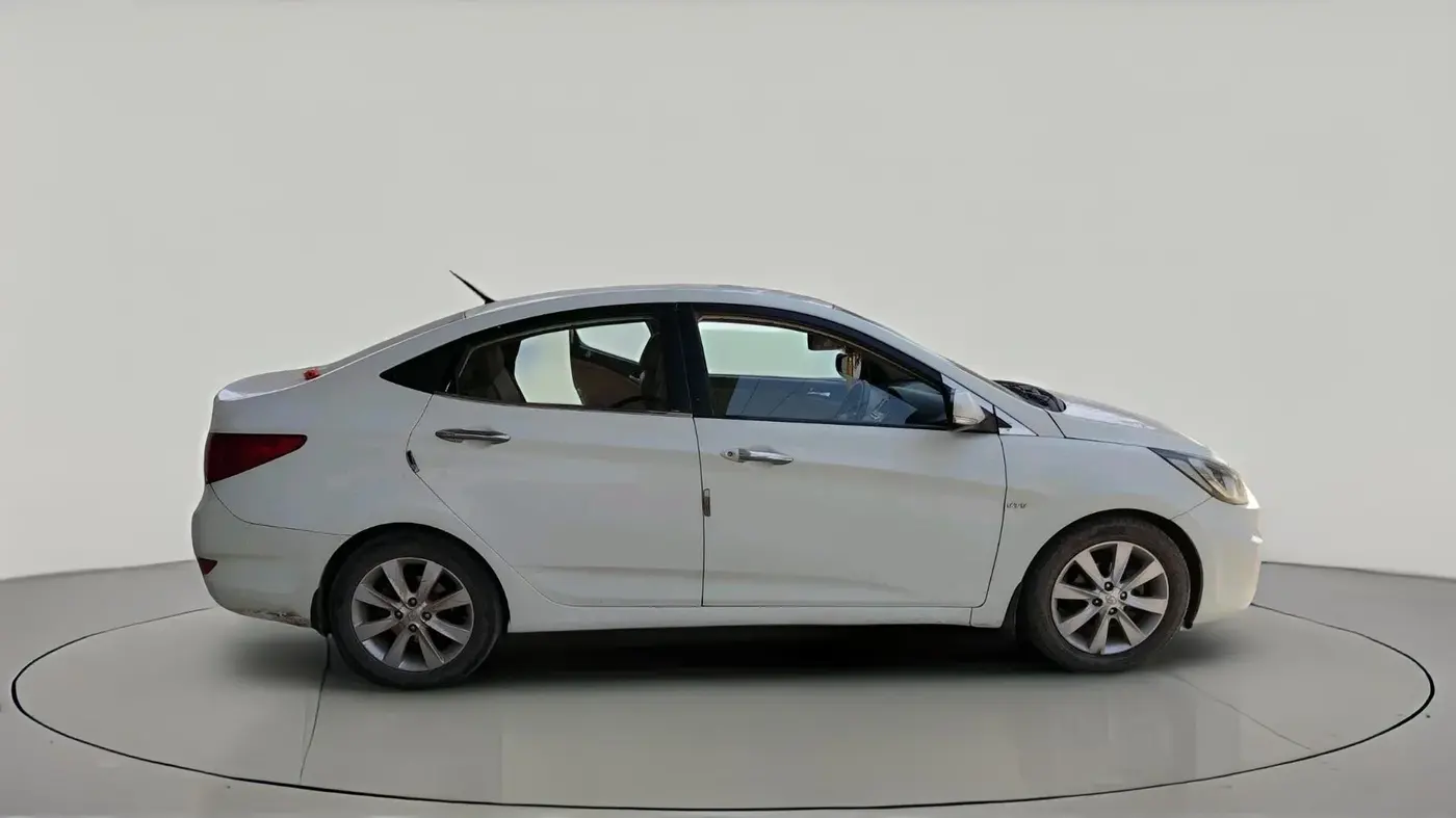 2012 Hyundai Verna FLUIDIC 1.6 VTVT SX, CNG, Manual, 65,876 km, exterior