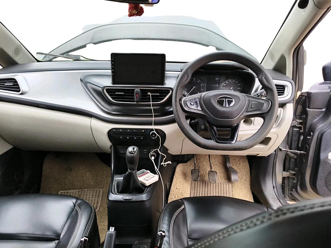2024 Tata ALTROZ XM PETROL, Petrol, Manual, 73,081 km, interior