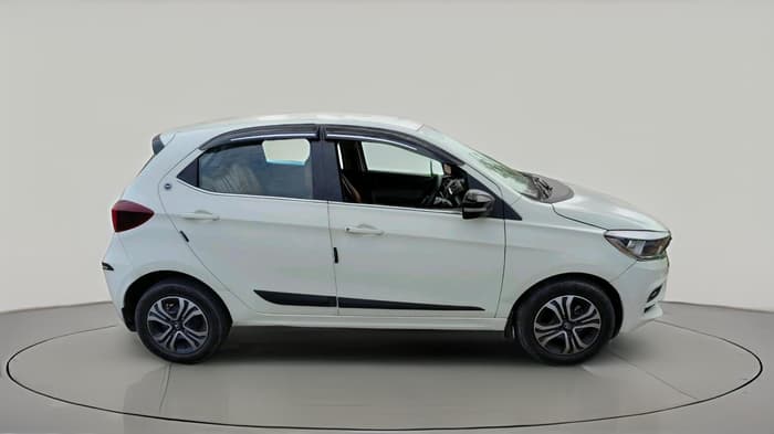2023 Tata Tiago XT CNG, CNG, Manual, 38,661 km, exterior