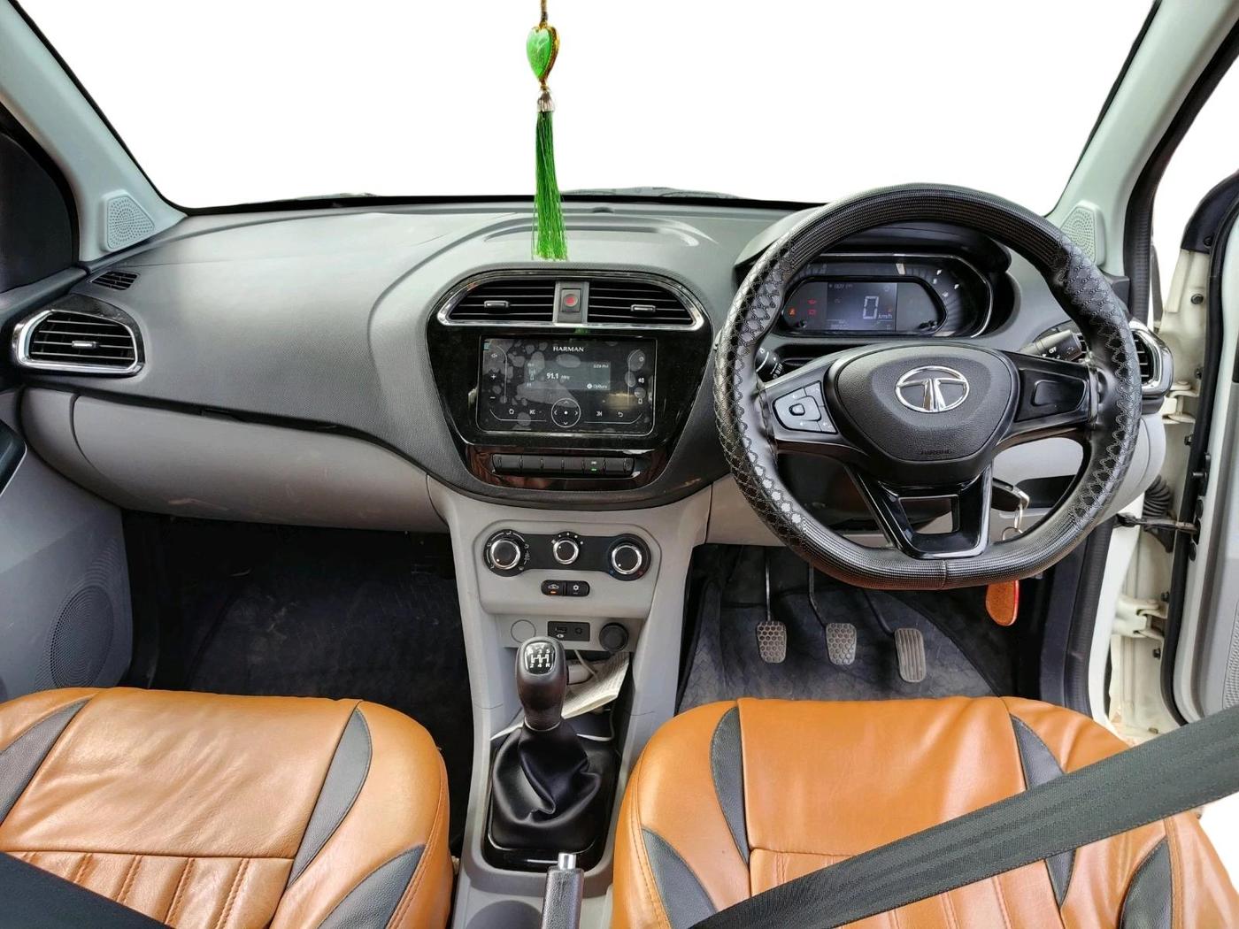 2023 Tata Tiago XT CNG, CNG, Manual, 38,661 km, interior