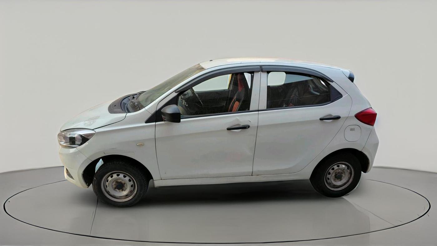 2018 Tata Tiago XE PETROL, Petrol, Manual, 89,750 km, exterior