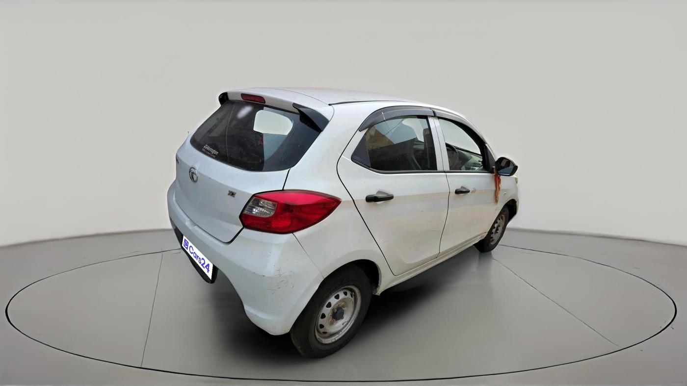 2018 Tata Tiago XE PETROL, Petrol, Manual, 89,750 km, exterior