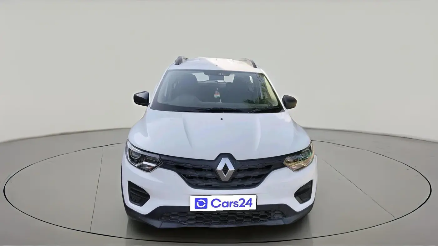 2024 Renault TRIBER RXE MT, Petrol, Manual, 17,409 km, exterior