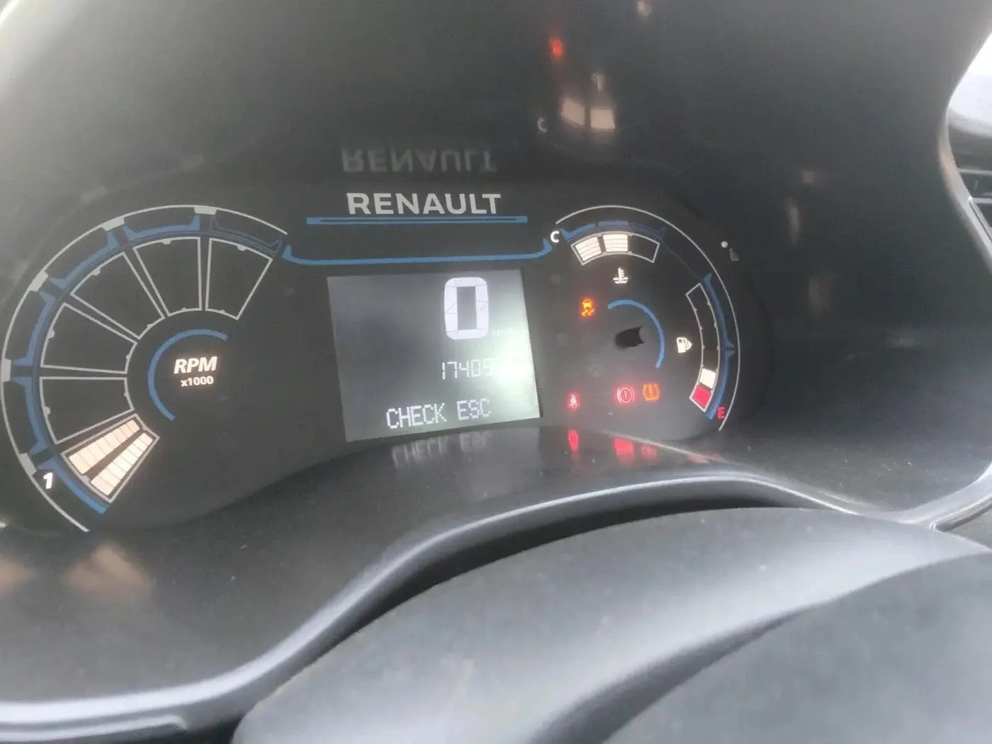 2024 Renault TRIBER RXE MT, Petrol, Manual, 17,409 km, interior