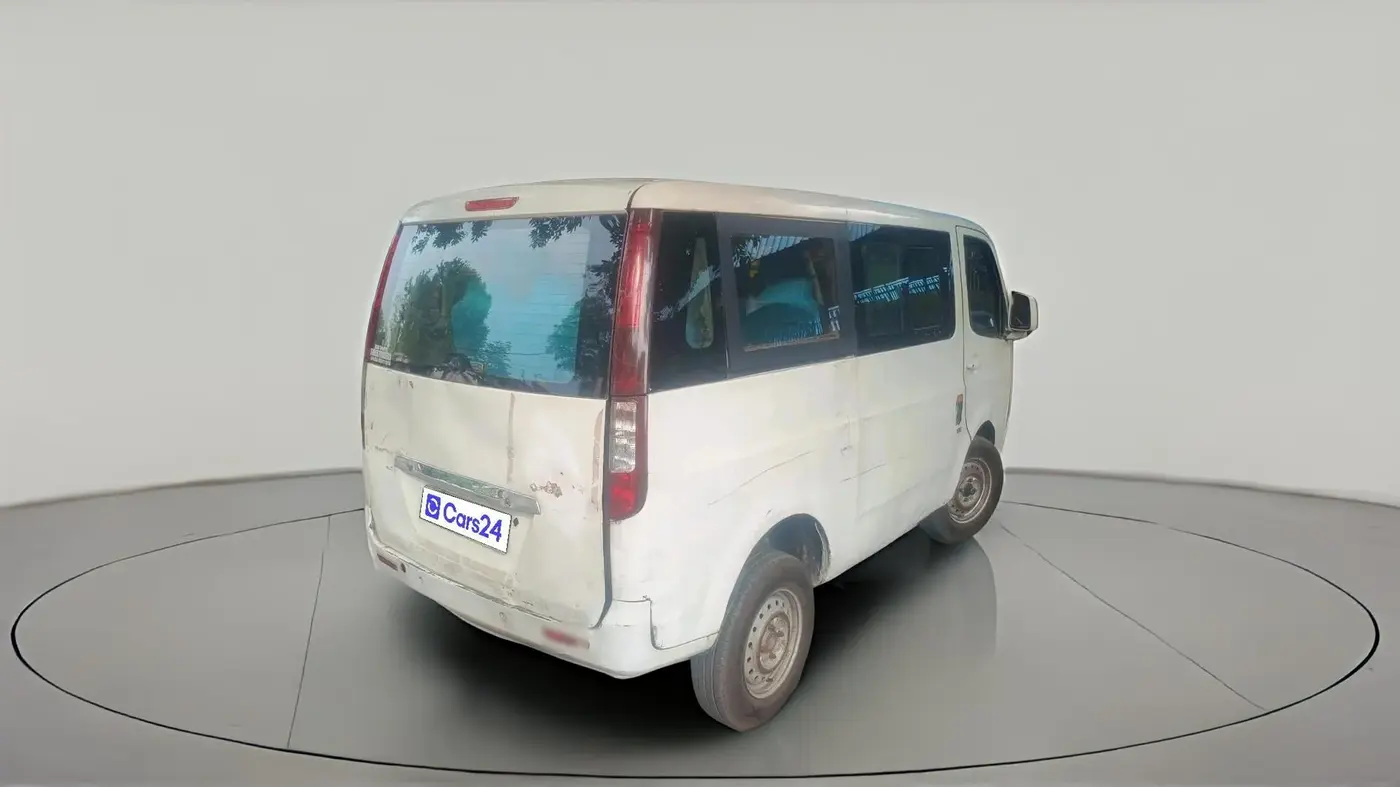 2012 Tata Venture GX 8 STR, Diesel, Manual, 2,50,263 km, exterior